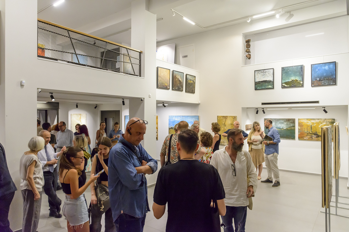 Antonea_Exhibition_Opening_2.jpg