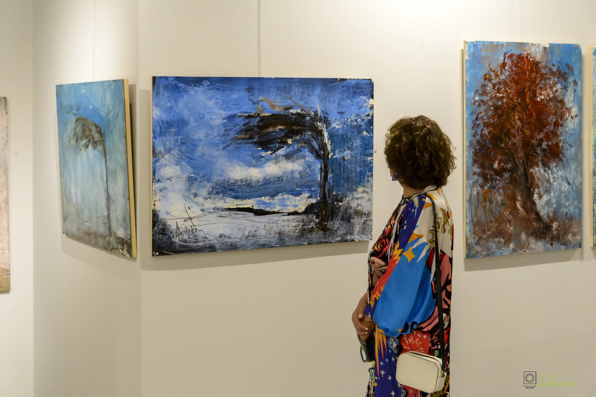 Antonea_Exhibition_Opening_3.jpg