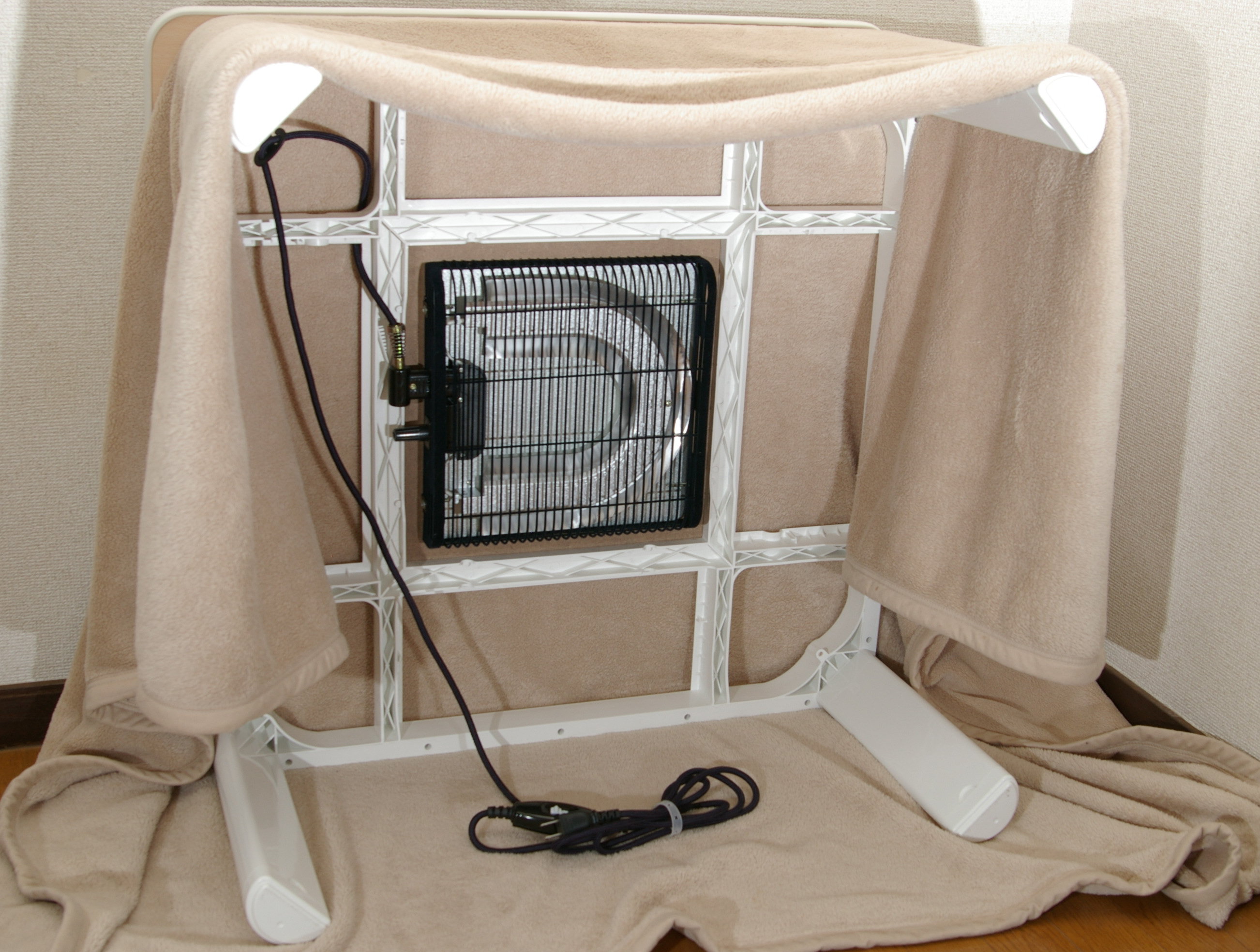 Kotatsu_Electric_Underside.jpg