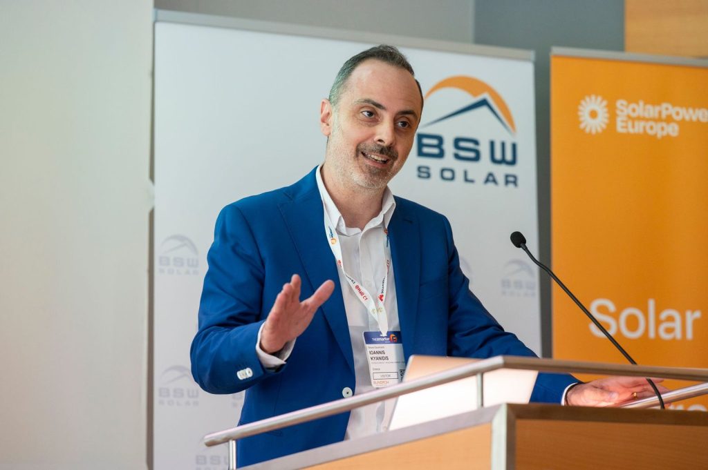 lByQv7fw-INTERSOLAR-1024x681.jpeg