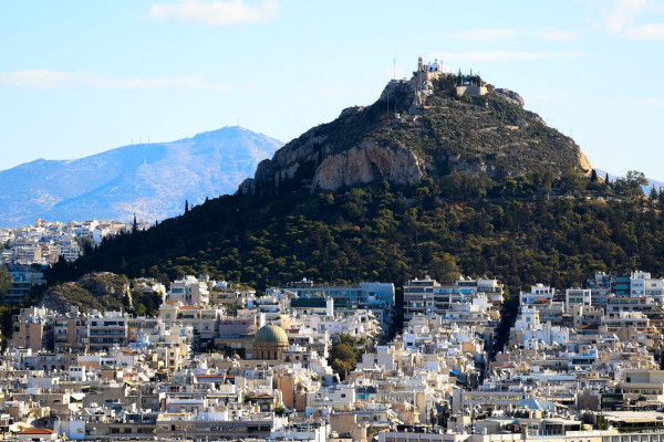 Κλειστός ο Λόφος Λυκαβηττού από τα μεσάνυχτα – Κλειστός παραμένει και ο Λόφος Φινόπουλου