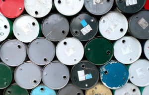 Το πετρέλαιο κερδίζει σχεδόν 2% μετά τις «υπερβολικές» πωλήσεις
