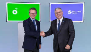 HELLENiQ ENERGY και BP ανανεώνουν τη συνεργασία τους με ορίζοντα 10ετίας !
