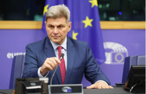 Παρέμβαση Ν.Φαραντούρη για τις σημερινές τουρκικές απειλές για το καλώδιο