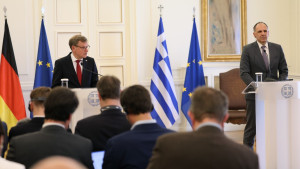 Γεραπετρίτης: Στηρίζουμε τις διεθνείς πρωτοβουλίες για την απρόσκοπτη και ασφαλή διέλευση των Στενών του Ορμούζ