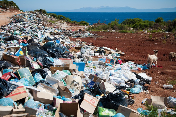 Κομισιόν: Ξεκινά διαβούλευση για τα απόβλητα ηλεκτρικού και ηλεκτρονικού εξοπλισμού