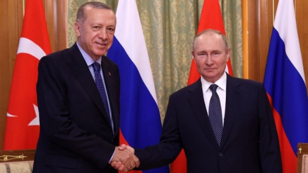 Συνομιλία Πούτιν-Ερντογάν: Ανταλλαγή αιχμαλώτων πολέμου στην Ουκρανία, φυσικό αέριο και σιτηρά στο επίκεντρο