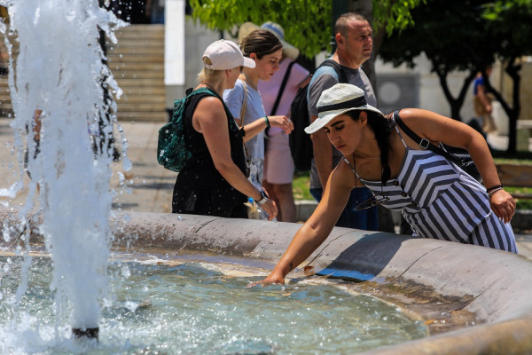 ΥΠΕΝ: Τα προτεινόμενα μέτρα για την αντιμετώπιση του καύσωνα «ΚΛΕΩΝ»