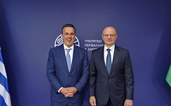 Συνάντηση Σταύρου Παπασταύρου με τον Υπουργό Ενέργειας του Αζερμπαϊτζάν Parviz Shahbazov