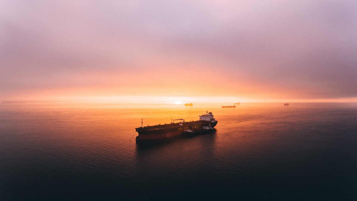 Η «Άγρια Δύση» στη ναυτιλία πετρελαίου και τα ελληνόκτητα πλοία