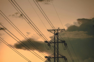Ηλεκτρικό ρεύμα: Η τιμή επέστρεψε στο 2021