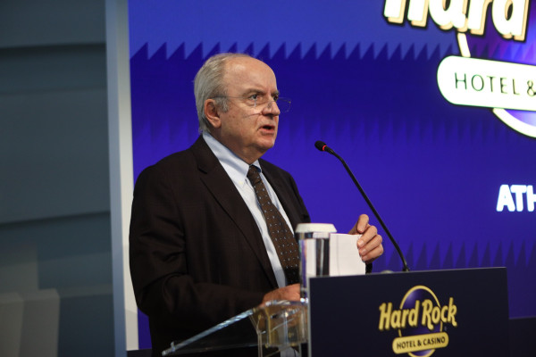 Τι σηματοδοτεί για τη ΓΕΚ ΤΕΡΝΑ το ιστορικό deal με τη Masdar- Παραμένει στο κάδρο ο ενεργειακός τομέας