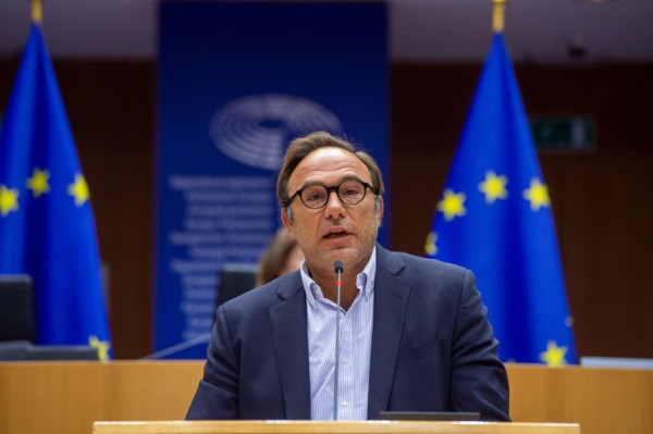 Είναι απαραίτητη η εδραίωση ενός Πράσινου Κόμματος στην Ελλάδα, τόνισε ο ευρωβουλευτής Πέτρος Κόκκαλης