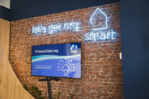 Η nrg εγκαινιάζει νέο κατάστημα στο Αιγάλεω και ενισχύει τη φυσική της παρουσία στην Αττική