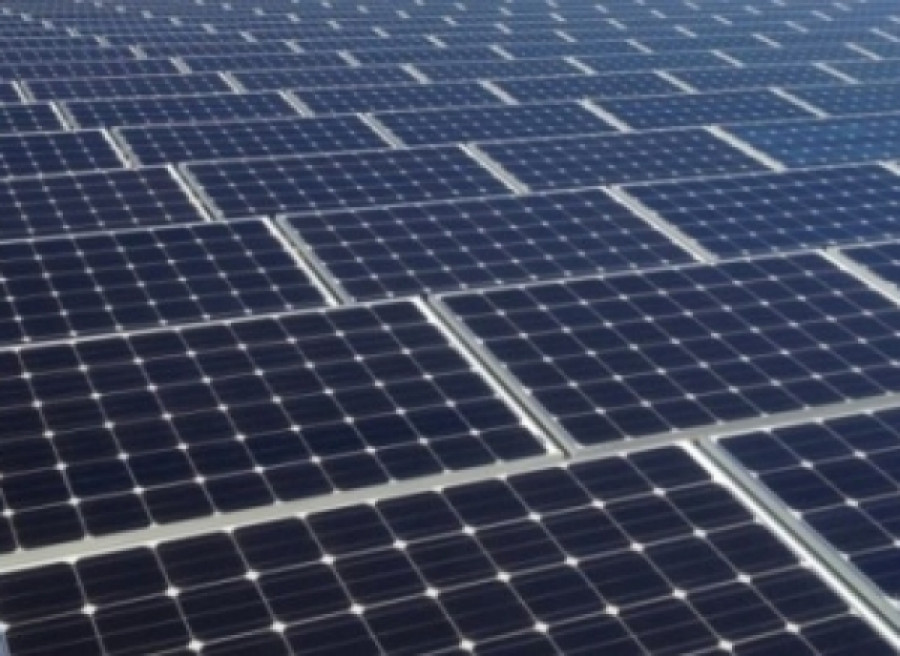 Ολλανδία: Πλωτή μονάδα παραγωγής ηλιακής ενέργειας 2.500 τετραγωνικών χιλιομέτρων