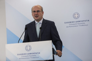 Χατζηδάκης: Επανακρατικοποίηση της ΔΕΗ θα κοστίσει περί τα 3 δισ. ευρώ
