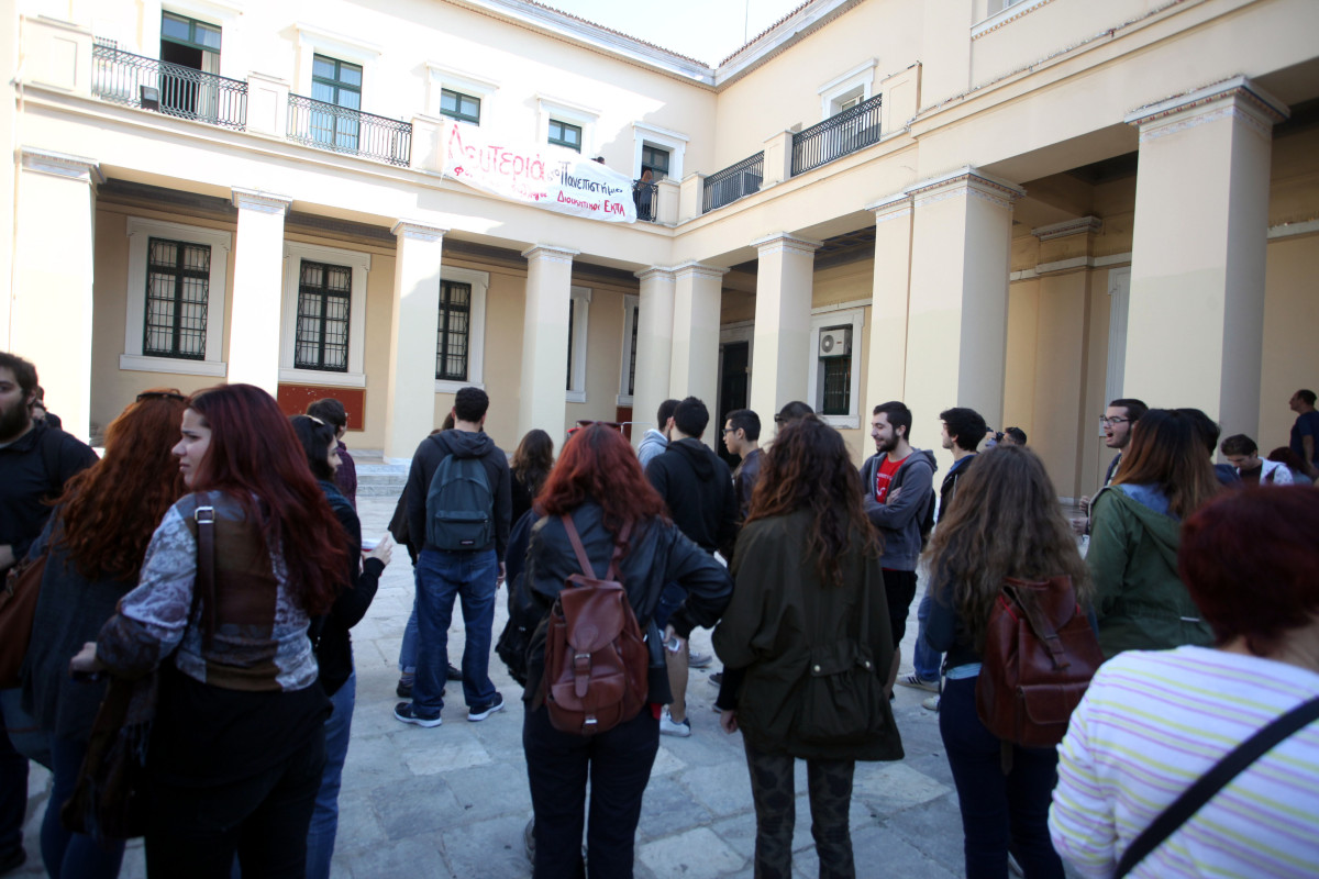 Γιάννης Τριήρης: Η «διαγραφή» του μέλλοντος των νέων δεν είναι επιτυχία