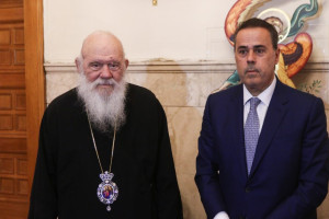 Συνάντηση του Υπουργού Περιβάλλοντος και Ενέργειας με τον Αρχιεπίσκοπο Αθηνών και πάσης Ελλάδος
