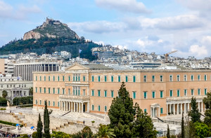 Γιάννης Τριήρης: Ιστορίες κυβερνητικής αποτυχίας και οι Έλληνες παρίες