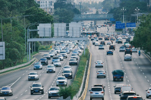 ΕΕ: Επικαιροποιημένοι κανόνες για ασφαλέστερους δρόμους, λιγότερη ατμοσφαιρική ρύπανση και ψηφιακά έγγραφα οχημάτων