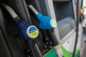Πρ. πρατηριούχων Αττικής: Ο καταναλωτής να συγκρίνει τις τιμές στα καύσιμα - Πώς θα σταματήσει η νοθεία