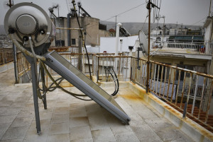 Επιδότηση έκπληξη για ηλιακό θερμοσίφωνα και φωτοβολταϊκά στη στέγη