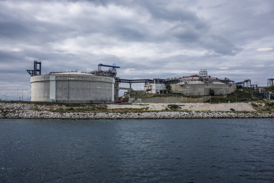 ΔΕΠΑ: Η Energocom θα αγοράσει LNG από τον πλωτό τερματικό σταθμό της Αλεξανδρούπολης