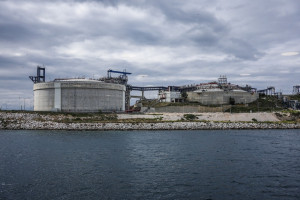 ΔΕΠΑ: Η Energocom θα αγοράσει LNG από τον πλωτό τερματικό σταθμό της Αλεξανδρούπολης