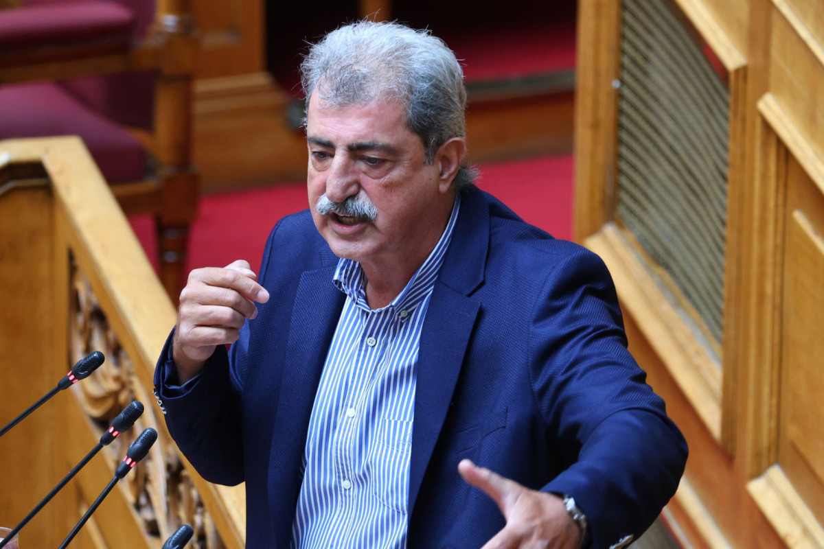 Π. Πολάκης: Ληστεία σε βενζίνη και καύσιμα με τις ευλογίες της κυβέρνησης και διυλιστηρίων