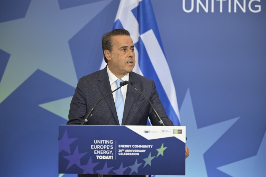 Παπασταύρου: Η κυβέρνηση θα συνεχίσει να θεσμοθετεί νέα θαλάσσια πάρκα και σε άλλες περιοχές του Αιγαίου