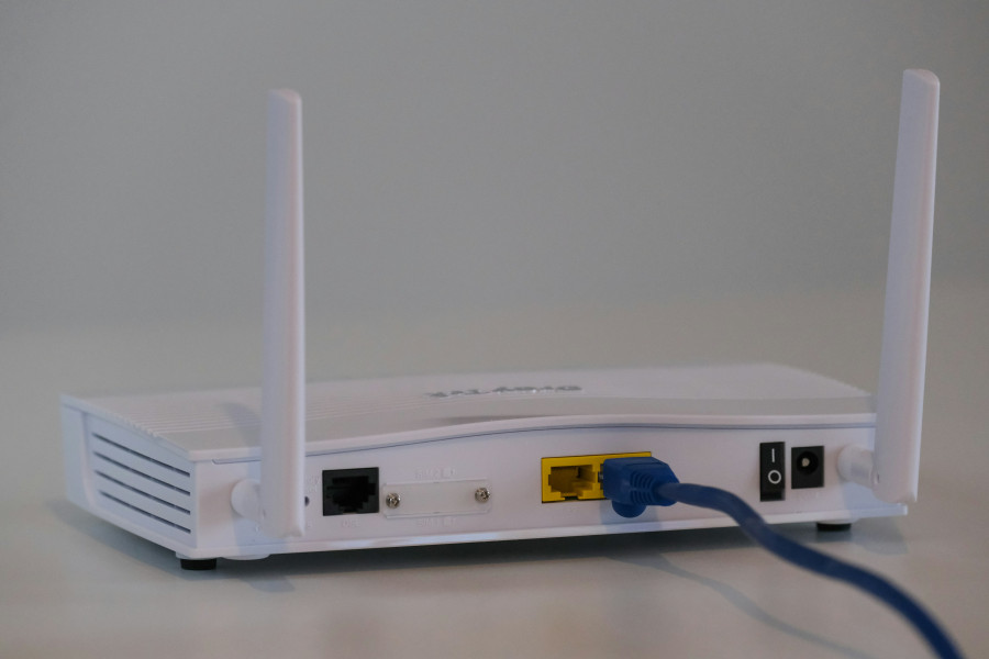Γιατί δεν πρέπει να βάζετε ποτέ το router στο πάτωμα
