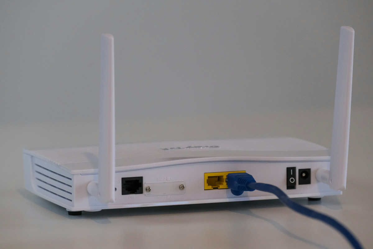 Γιατί δεν πρέπει να βάζετε ποτέ το router στο πάτωμα