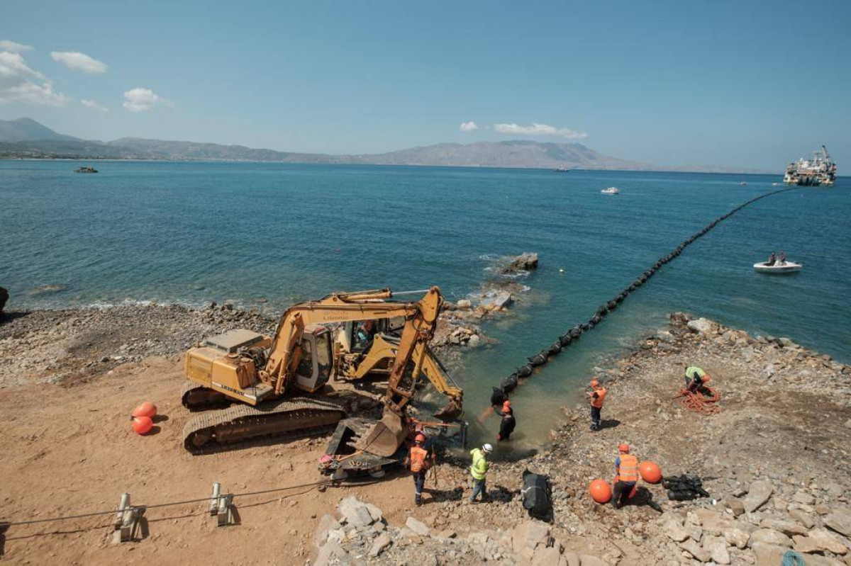 Η Κρήτη ηλεκτρίστηκε για πρώτη φορά με το καλώδιο που τη συνδέει με την Πελοπόννησο