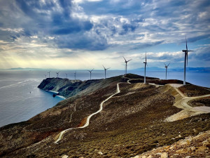 Παναγιώτης Λαδακάκος: Τα οφέλη της αιολικής ενέργειας σε Ελλάδα και Ευρώπη