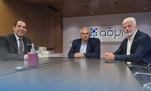 Συνάντηση Δημάρχου Τήνου – ΑΔΜΗΕ: «Κλειδώνει» η Δημοπράτηση Υποσταθμού στην Τήνο