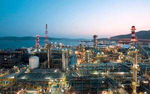 Συμφωνία ΕΛ.ΠΕ – Σαουδικής Αραβίας για αύξηση των προμηθειών αργού πετρελαίου
