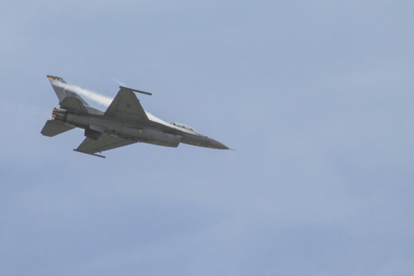 Ρουμανικό μαχητικό F-16 κατέστρεψε θαλάσσιο drone κοντά σε εγκαταστάσεις αερίου στη Μαύρη Θάλασσα