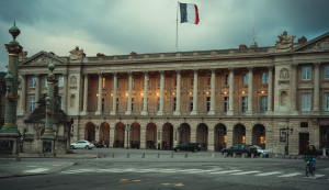 Η Γαλλία ζητά την απεξάρτηση της τιμή της ηλεκτρικής ενέργειας από το φυσικό αέριο