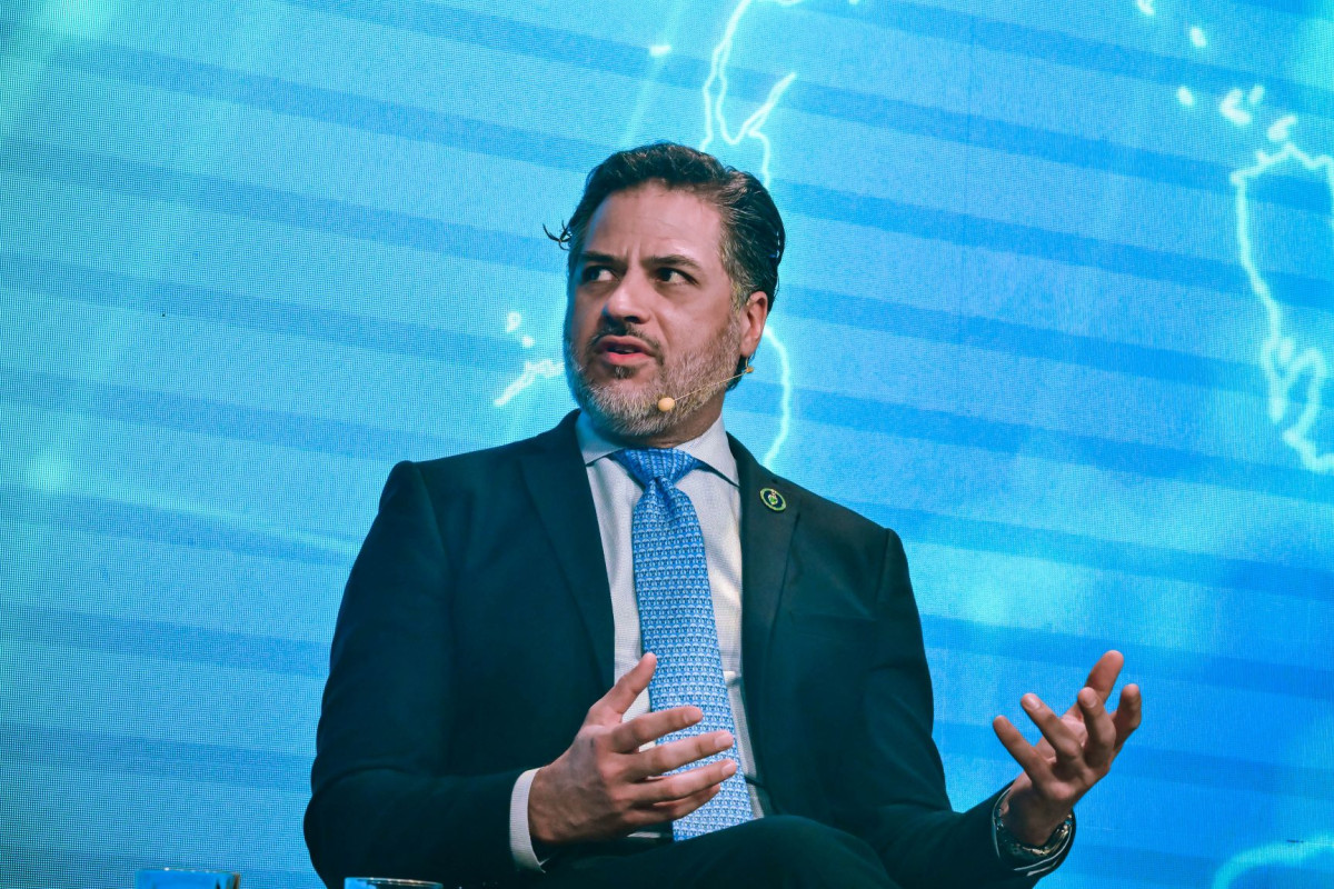 Joshua Volz ( Υπουργείο Ενέργειας ΗΠΑ): Θέλουμε ο Κάθετος Διάδρομος να περάσει από τις σταγόνες στην πλημμύρα φυσικού αερίου