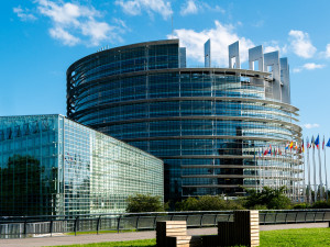 Ευρωπαϊκό Κοινοβούλιο: Ανανεώσιμες Πηγές Ενέργειας και Κυκλική Οικονομία στην ατζέντα για το 2023