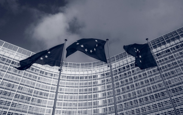 Κομισιόν: Νέα μέτρα για την ανάπτυξη της ευρωπαϊκής αγοράς υδρογόνου