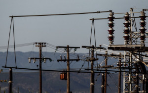 Ρεύμα: Τι αλλάζει για τους καταναλωτές - Στη Βουλή νομοσχέδιο για την αγορά ηλεκτρικής ενέργειας