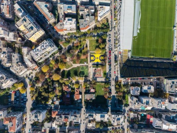 Παραδόθηκε από τον Δήμο Θεσσαλονίκης το ανανεωμένο πάρκο Αλκμήνης στη Χαριλάου