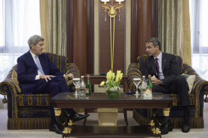 Συνάντηση του Πρωθυπουργού Κυριάκου Μητσοτάκη με τον ειδικό απεσταλμένο του Προέδρου των ΗΠΑ για το κλίμα, John Kerry, στο Ριάντ της Σαουδικής Αραβίας