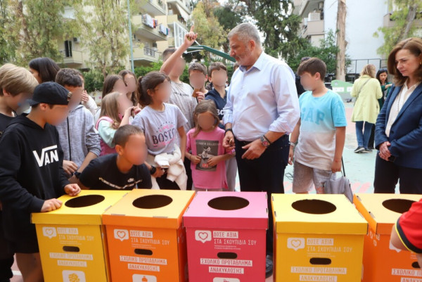 «Σχολικό Πρωτάθλημα Ανακύκλωσης» στην Αττική- Επίσκεψη Γ. Πατούλη σε σχολεία της Περιφέρειας