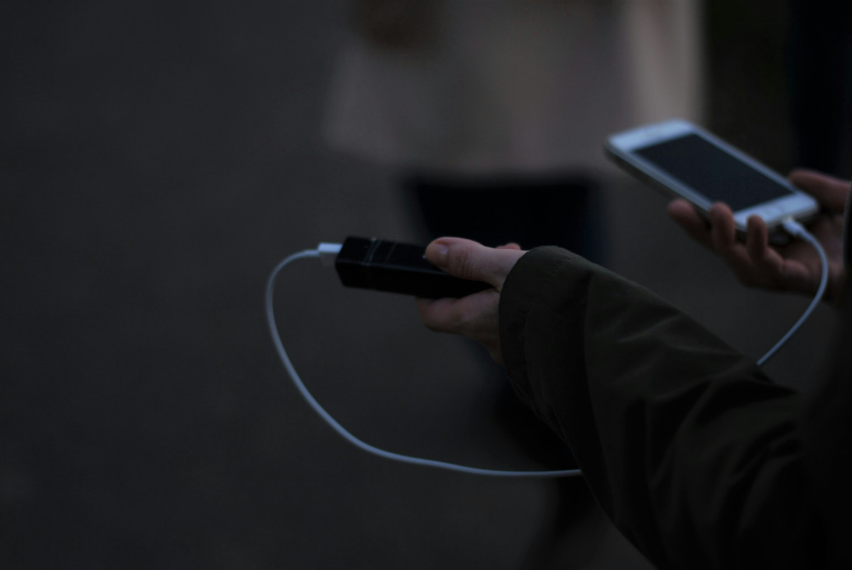Πόσο αντέχει ένα power bank, γιατί χαλάει πιο γρήγορα από τους φορτιστές