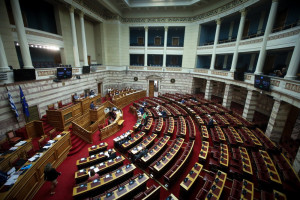 Σκάνδαλο παρακολουθήσεων: Την Τετάρτη ξεκινάει η πολιτική σύγκρουση στη Βουλή