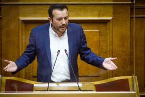 Ν. Παππάς: Φορολογούμε τα υπερκέρδη, μειώνουμε τον ΦΠΑ - Έτσι χτυπιέται η ακρίβεια