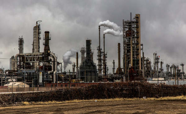 Bloomberg: Exxon Mobil και Total Energies υποψήφιες για εξαγωγή φυσικού αερίου από το Κατάρ