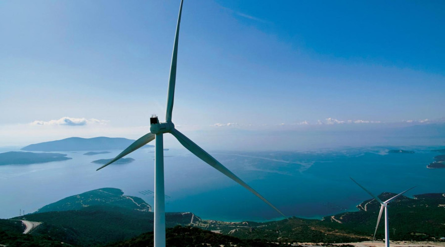 HELLENiQ ENERGY: Απόκτηση αιολικών έργων στη Ρουμανία - Είσοδος στην αγορά ΑΠΕ της Βουλγαρίας